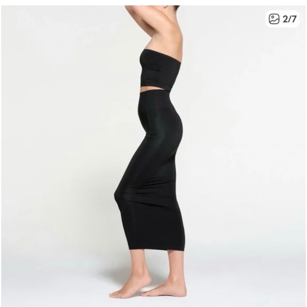 NWT Skims Soft Smoothing Seamless Skirt